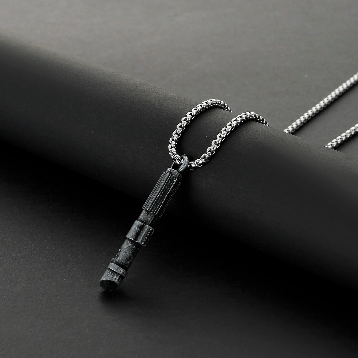 Saber Simulation Necklace Metal Material