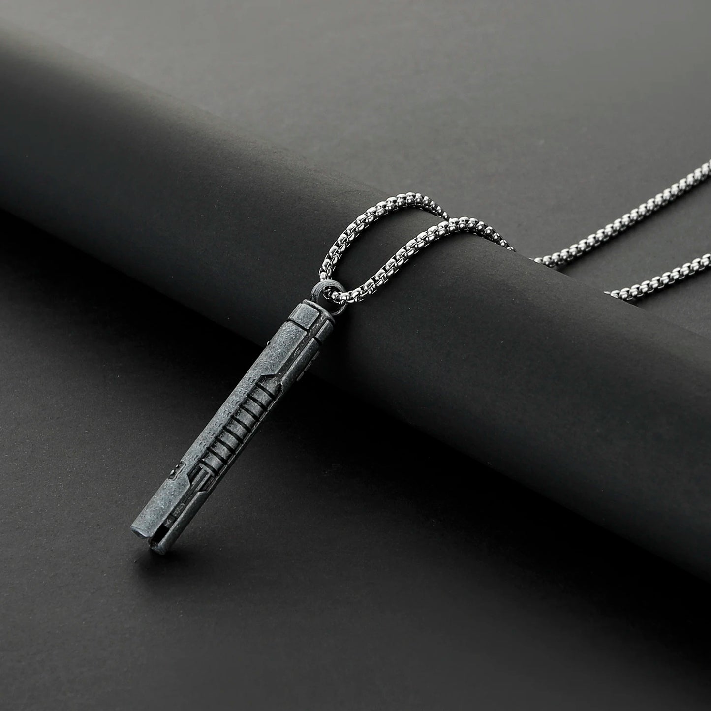 Saber Simulation Necklace Metal Material
