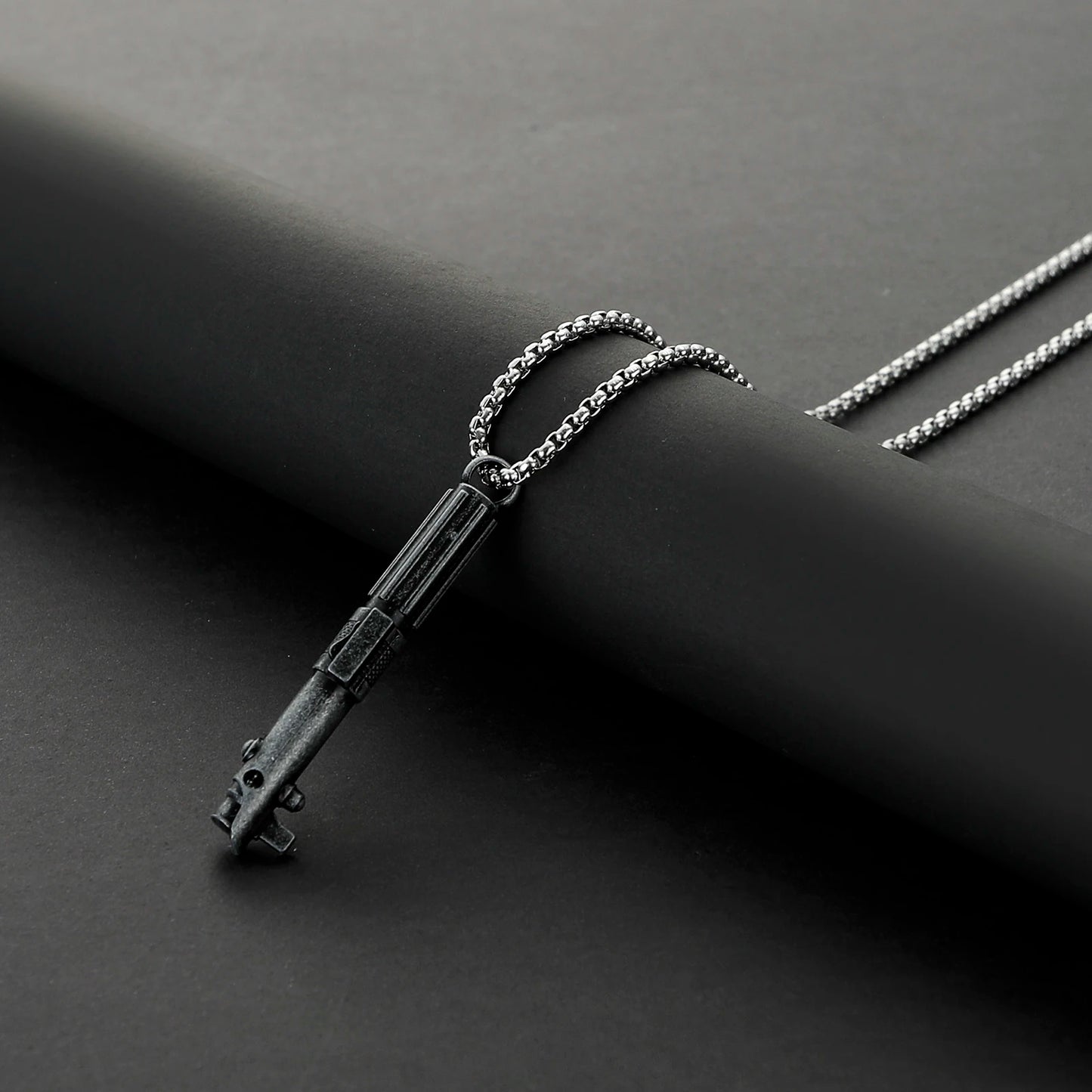 Saber Simulation Necklace Metal Material